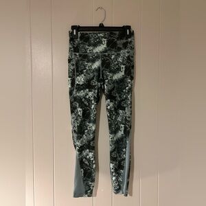 Green and White Under Armour Cropped Leggings